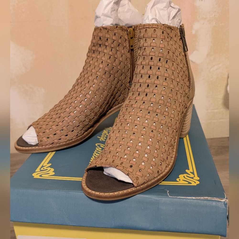 Sbicca AlicitaTan Peep-Toe Ankle Boot Women's 7  Leather New In Box